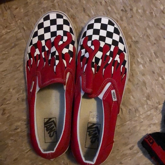 vans slip on red drip